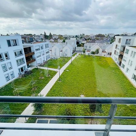 Bright Apartment In A New Building With Garage Tours Eksteriør bilde