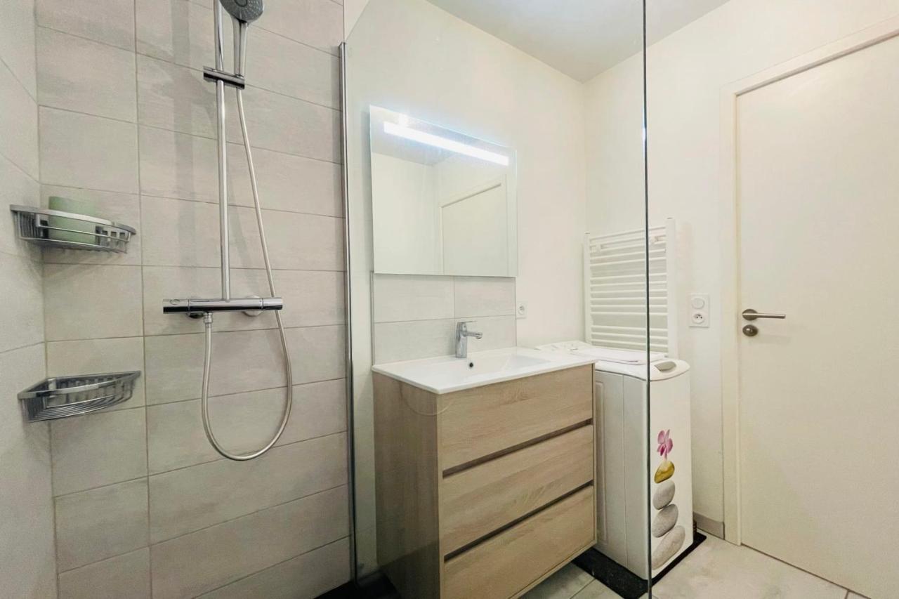 Bright Apartment In A New Building With Garage Tours Eksteriør bilde