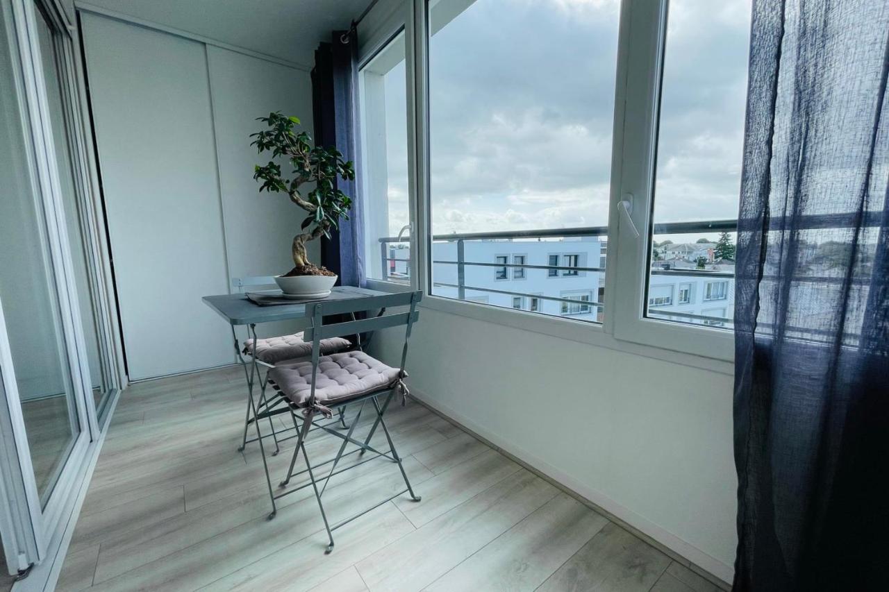 Bright Apartment In A New Building With Garage Tours Eksteriør bilde